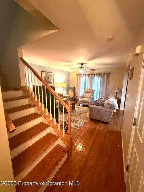 535 Cherry Dr, EXETER, PA, 18643-1165 | Card Image