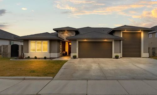 2462 Maggio Loop, Richland, WA, 99352-5002 | Card Image