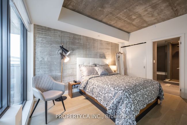 1012 - 111 Bathurst St, Condo with 2 bedrooms, 2 bathrooms and null parking in Toronto ON | Image 23