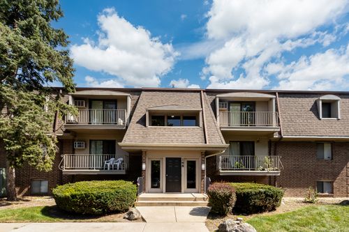 l-148 Bailey Rd, Naperville, IL, 60565-1430 | Card Image