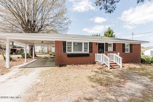 102 Clarendon Dr, Nashville, NC, 27856-1712 | Card Image