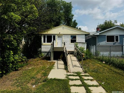 755 Cameron St, Regina, SK, S4T2S2 | Card Image