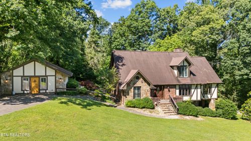 1056 Topside Dr, Sevierville, TN, 37862-6029 | Card Image
