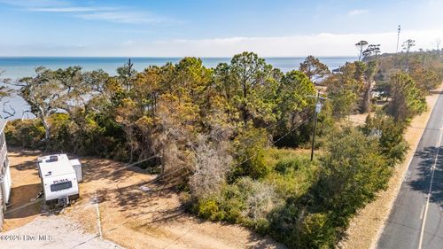 429 Lola Rd, Cedar Island, NC, 28520-9640 | Card Image
