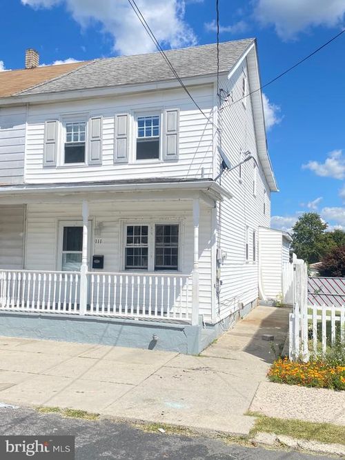 111 S Chestnut St, Summit Hill, PA, 18250-1505 | Card Image
