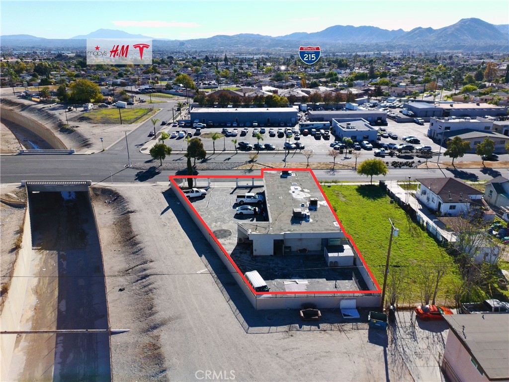 1377 N La Cadena Dr, Colton, CA 92324