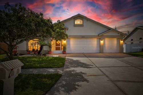 13029 Prestwick Dr, RIVERVIEW, FL, 33579-7047 | Card Image