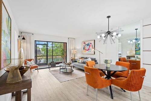 111-10442 Sunrise Lakes Blvd, Sunrise, FL, 33322-5963 | Card Image
