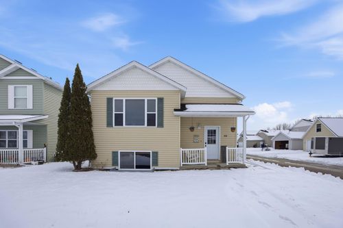 414 18th St N, Moorhead, MN, 56560-2367 | Card Image