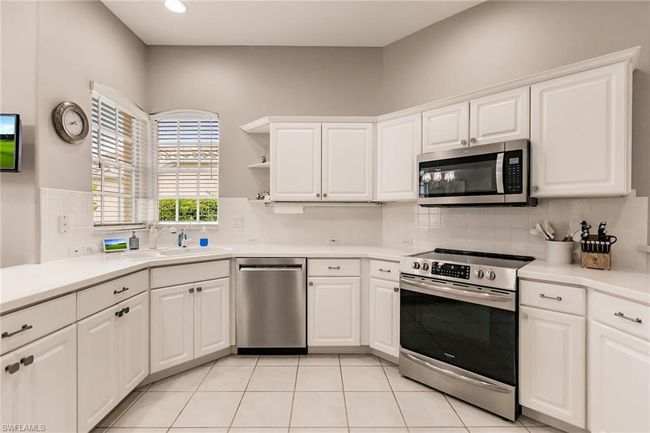 8661 Gleneagle Way, House other with 3 bedrooms, 2 bathrooms and null parking in NAPLES FL | Image 17