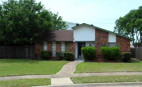 9615 Sophora Cir, Dallas, TX, 75249-1414 | Card Image