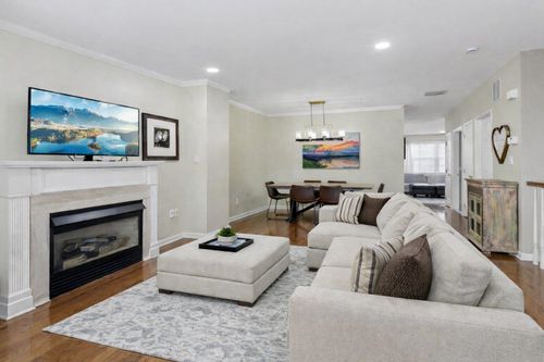 273-273 Roslyn Ct, West New York, NJ, 07093-8325 | Card Image