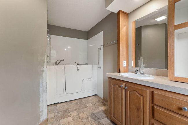 18-web-or-mls-DSC03328 | Image 21