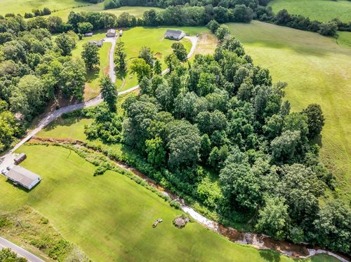 454 Gum Branch Rd, Burns, TN, 37029-5101 | Card Image