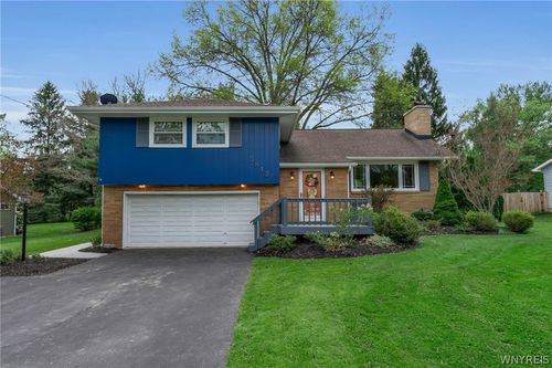 5812 Cloverfield Dr, Hamburg, NY, 14075-7214 | Card Image