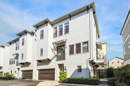 1214 W 25th St, Houston, TX, 77008-1832 | Card Image