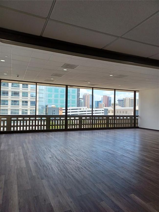 Skyline Room. | Image 25