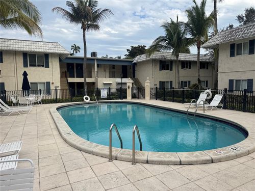 apt-4-8605 Sw 68th Ct, Pinecrest, FL, 33156-1134 | Card Image