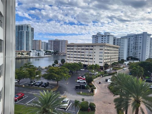 615-100 Golden Isles Dr, Hallandale Beach, FL, 33009-5824 | Card Image
