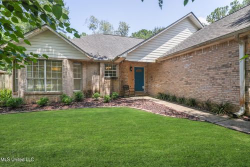 8004 Martin Bluff Rd, Gautier, MS, 39553-2376 | Card Image