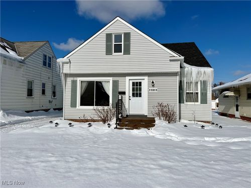 11011 Wallingford Ave, Garfield Heights, OH, 44125-2745 | Card Image