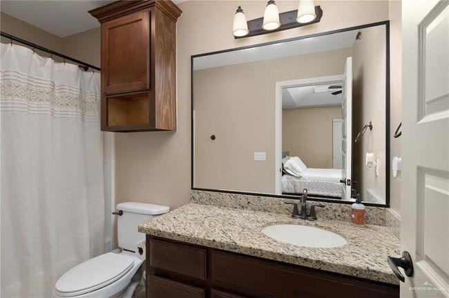 APT-1 - 1200 E Pineridge Ave, Condo with 2 bedrooms, 3 bathrooms and 1 parking in McAllen TX | Image 8