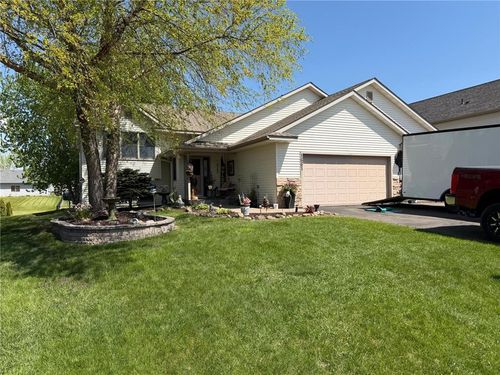 1661 Valley Quail Dr, River Falls, WI, 54022-2173 | Card Image