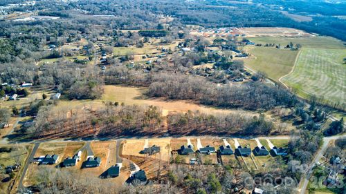 911 Westminster Dr, Statesville, NC, 28677-2839 | Card Image