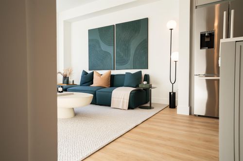 38065 Helm Way, Squamish, BC, V8B1E6 | Card Image