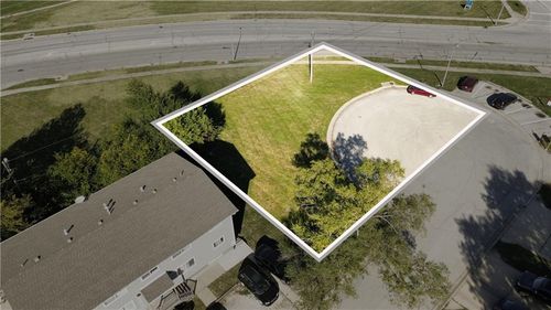 5504 E 139th Ter, Grandview, MO, 64030-3958 | Card Image