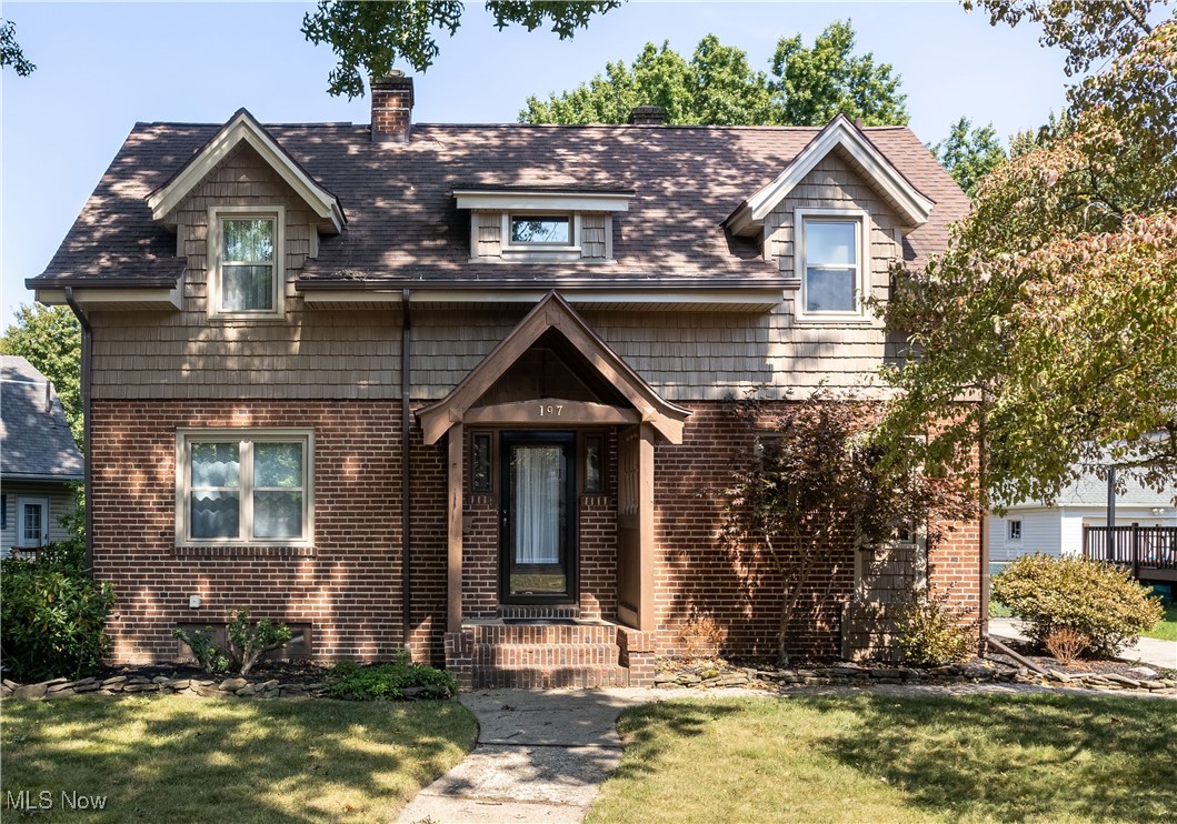 Crescent Dr, Akron, OH 44301