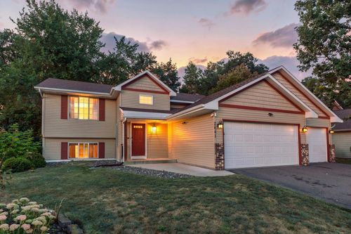 2641 Oak Ridge Dr, Monticello, MN, 55362-9540 | Card Image