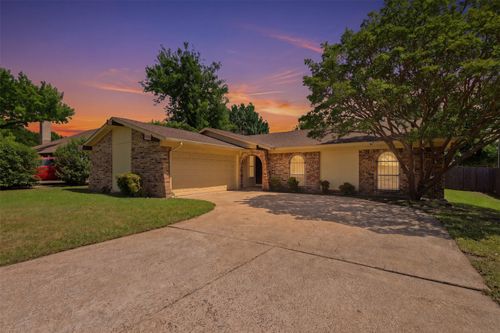 1622 Wendy Way, Richardson, TX, 75081-2529 | Card Image