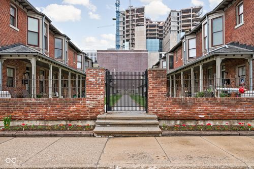 1446 N Illinois St, Indianapolis, IN, 46202-2323 | Card Image