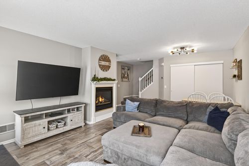 1724 Weston Ln, Shakopee, MN, 55379-4356 | Card Image