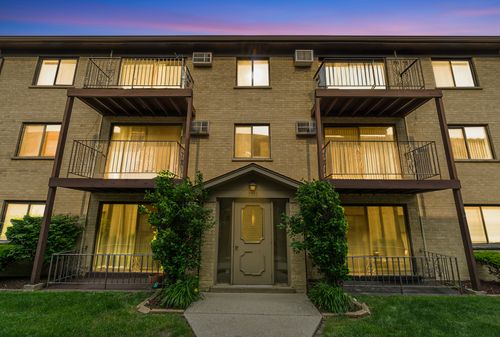 apt-2s-7202 W Wrightwood Ave, Elmwood Park, IL, 60707-1620 | Card Image