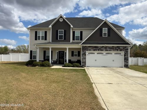 521 Flip Flop Ln, Grimesland, NC, 27837-9647 | Card Image