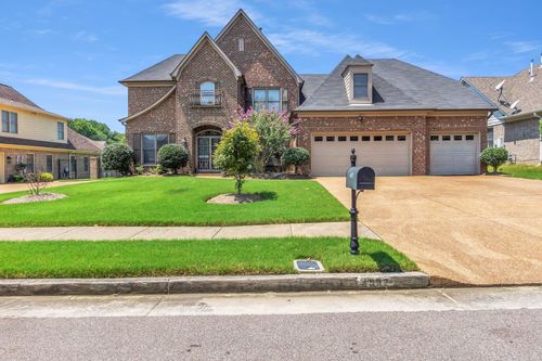 4937 Fox Springs Dr, Collierville, TN, 38017-3792 | Card Image