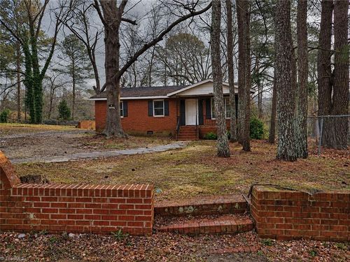 217 S Grove Ave, Rockingham, NC, 28379-3821 | Card Image