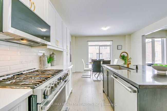 328 Valleyway Dr, House other with 8 bedrooms, 6 bathrooms and 4 parking in Brampton ON | Image 11