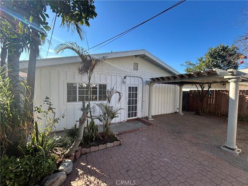 3718 E 15th St, Long Beach, CA, 90804-2941 | Card Image