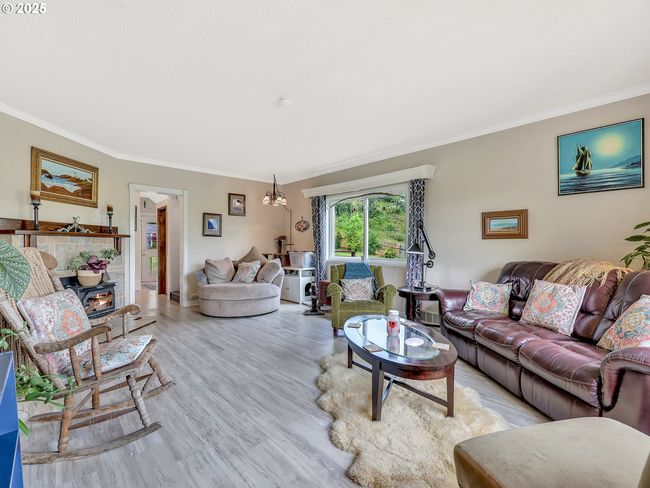 Living Room | Image 5