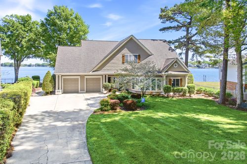 21217 Island Forest Dr, Cornelius, NC, 28031-7107 | Card Image