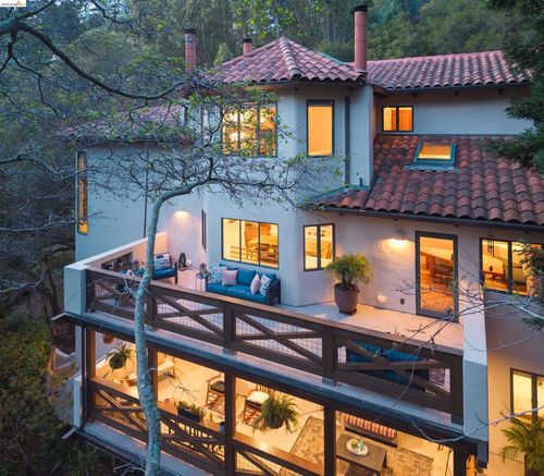 1102 Grand View Drive, Berkeley, CA, 94705-1628 | Card Image