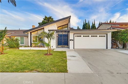 2020 Del Bay St, Lakewood, CA, 90712-2838 | Card Image