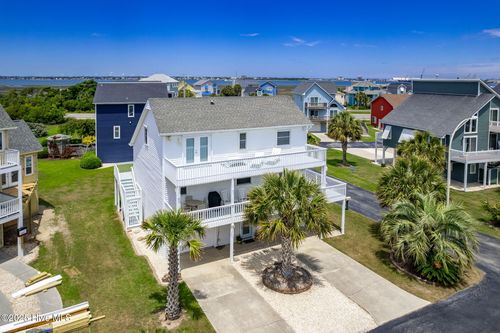 104 Island Quay Ct, Atlantic Beach, NC, 28512-7429 | Card Image