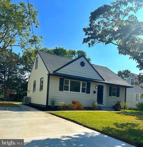41 Ward Ave, AUDUBON, NJ, 08106-1917 | Card Image