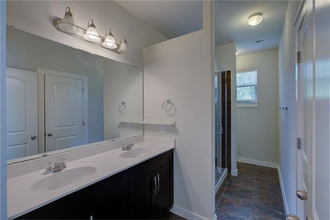 APT-11 - 2001 Faro Dr, Condo with 3 bedrooms, 3 bathrooms and null parking in Austin TX | Image 15