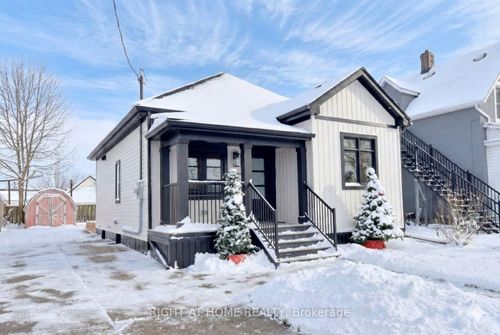 5 Cozy St, Welland, ON, L3B4G7 | Card Image