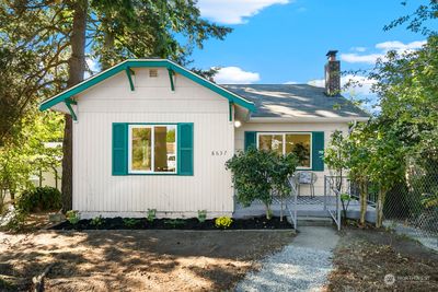 Welcome! This charming home is tucked away on Pritchard Island, a small enclave along the shore of Lake Washington. The island became part of the Seattle mainland in 1917 when Lake Washington was lowered because of the opening of the Lake Washington Ship Canal. | Image 1